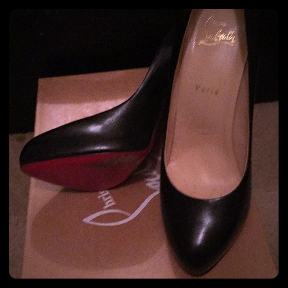 Black Christian Louboutin  (Feticha 120) size 40